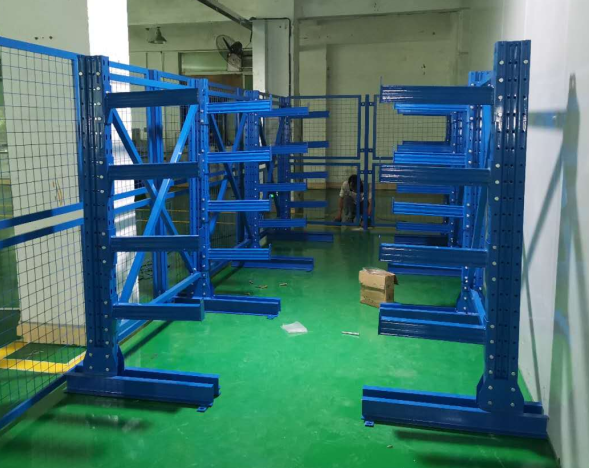 倉庫中最常用的貨架是哪些？-懸臂貨架